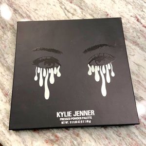 Kylie Jenner pressed powder palette
